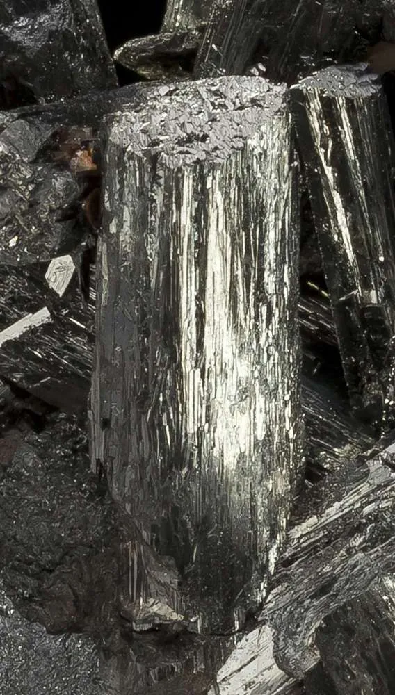Manganite - image 3