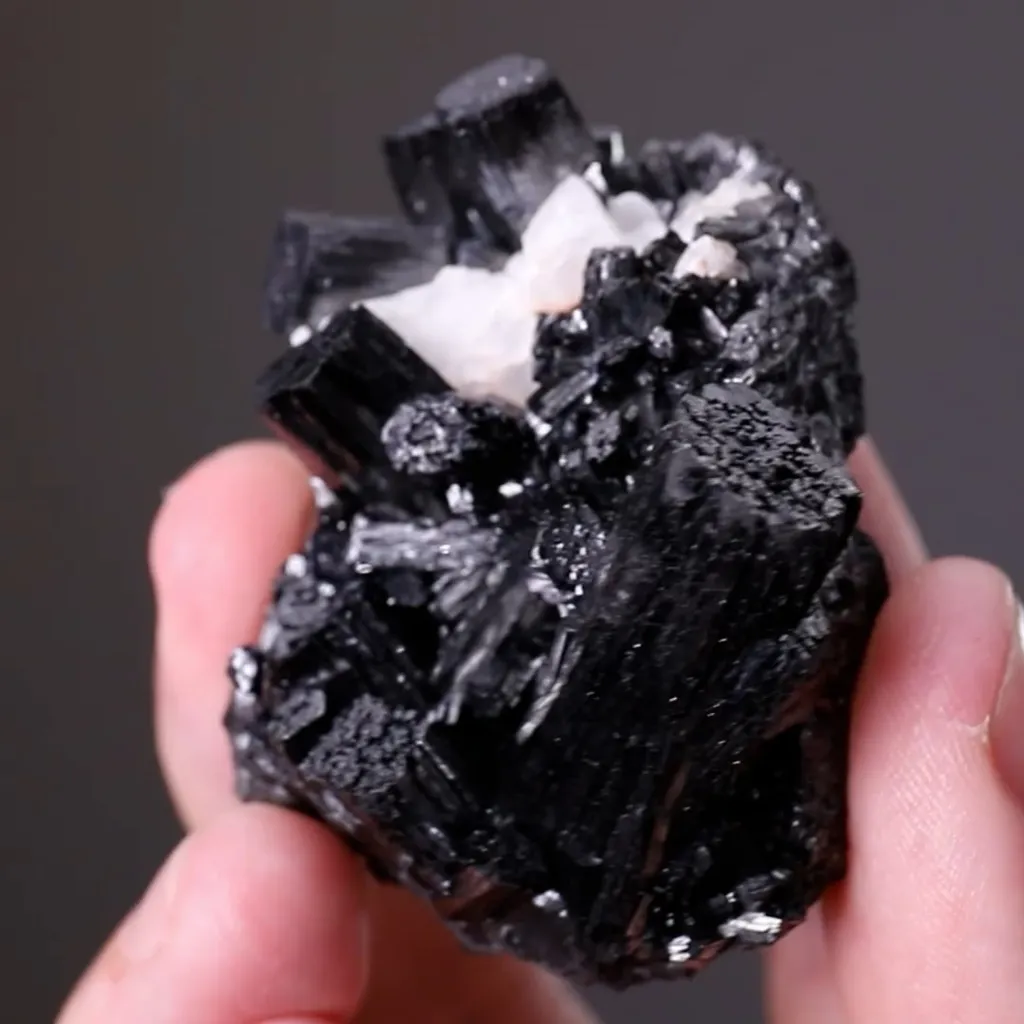 Manganite - image 2