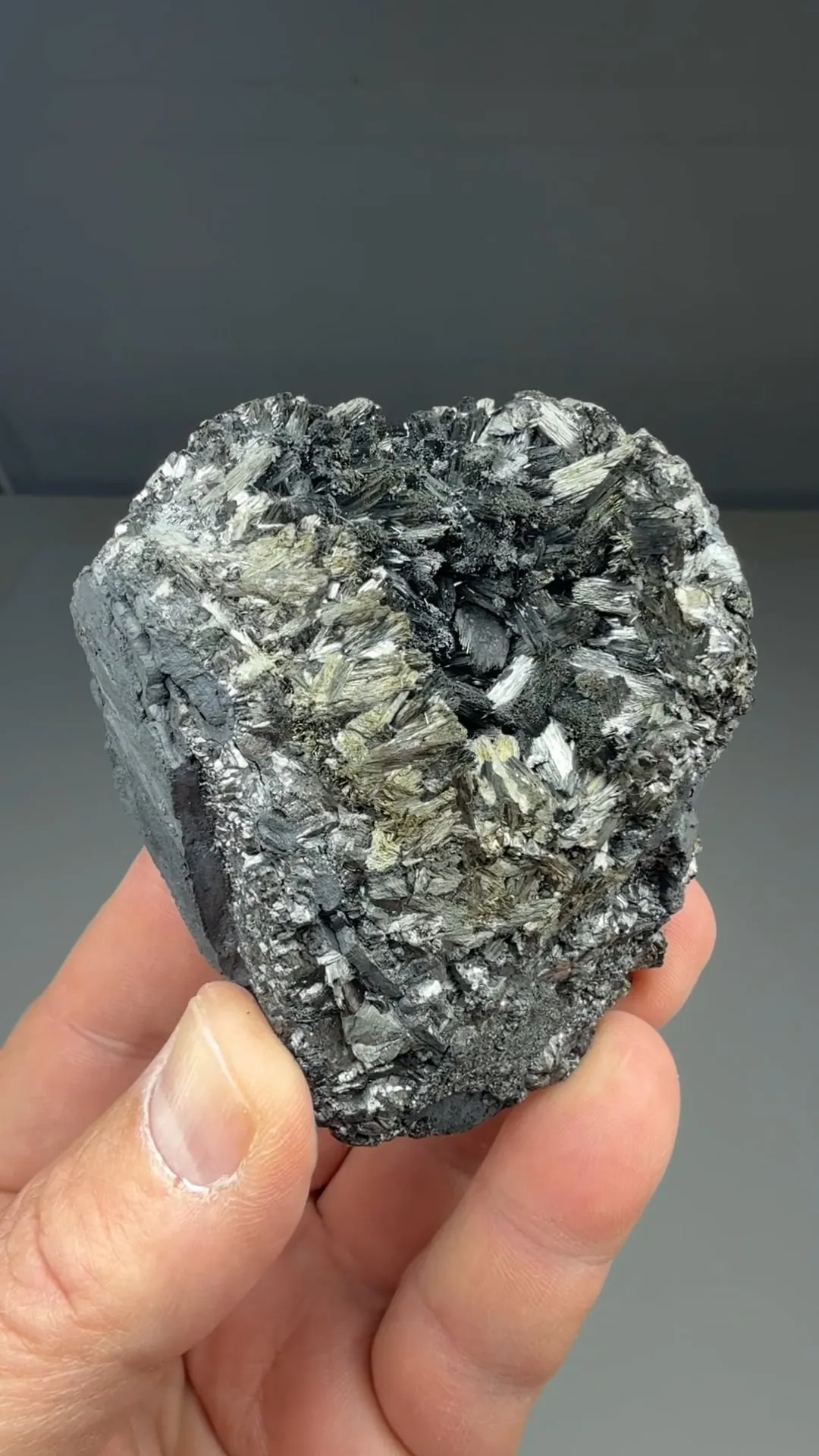Manganite - image 2