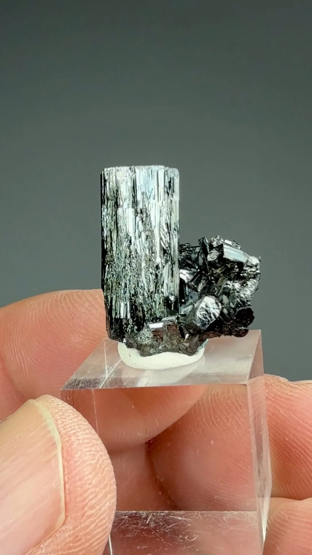 Manganite - image 2