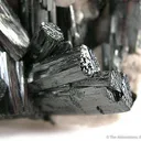 Manganite on Quartz - image 3
