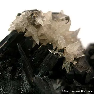Manganite With Calcite - image 3