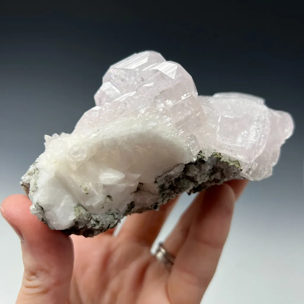 Manganoan Calcite - image 5