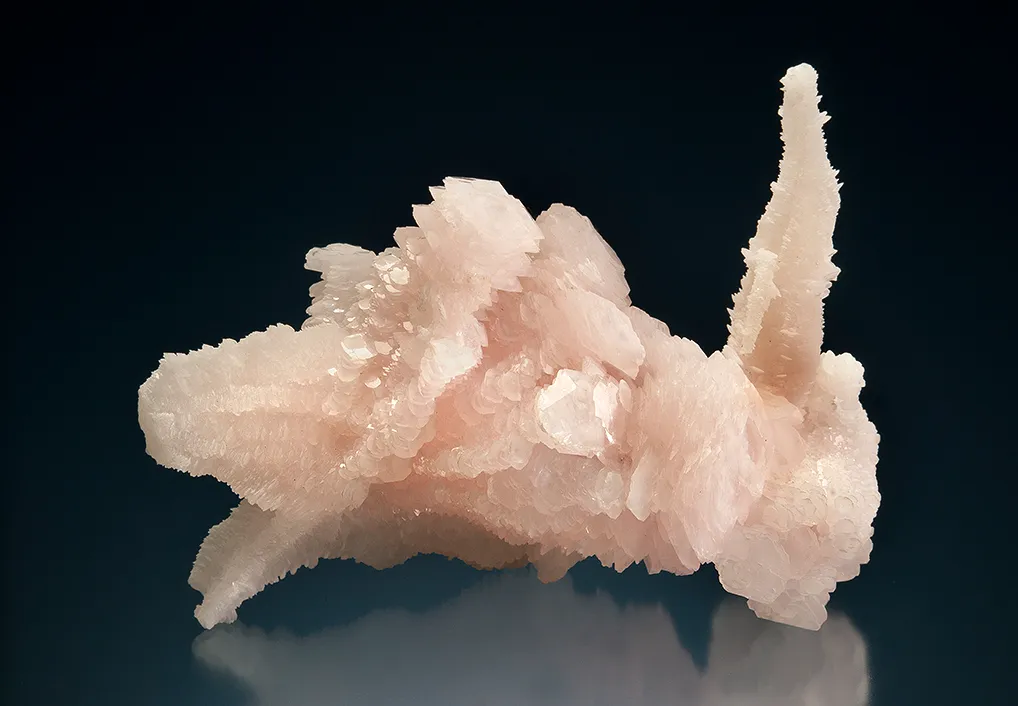 manganoan Calcite image