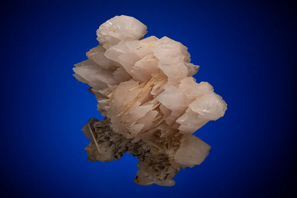 manganoan Calcite image