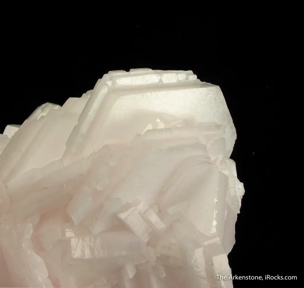 Manganoan Calcite (fluorescent) - image 3