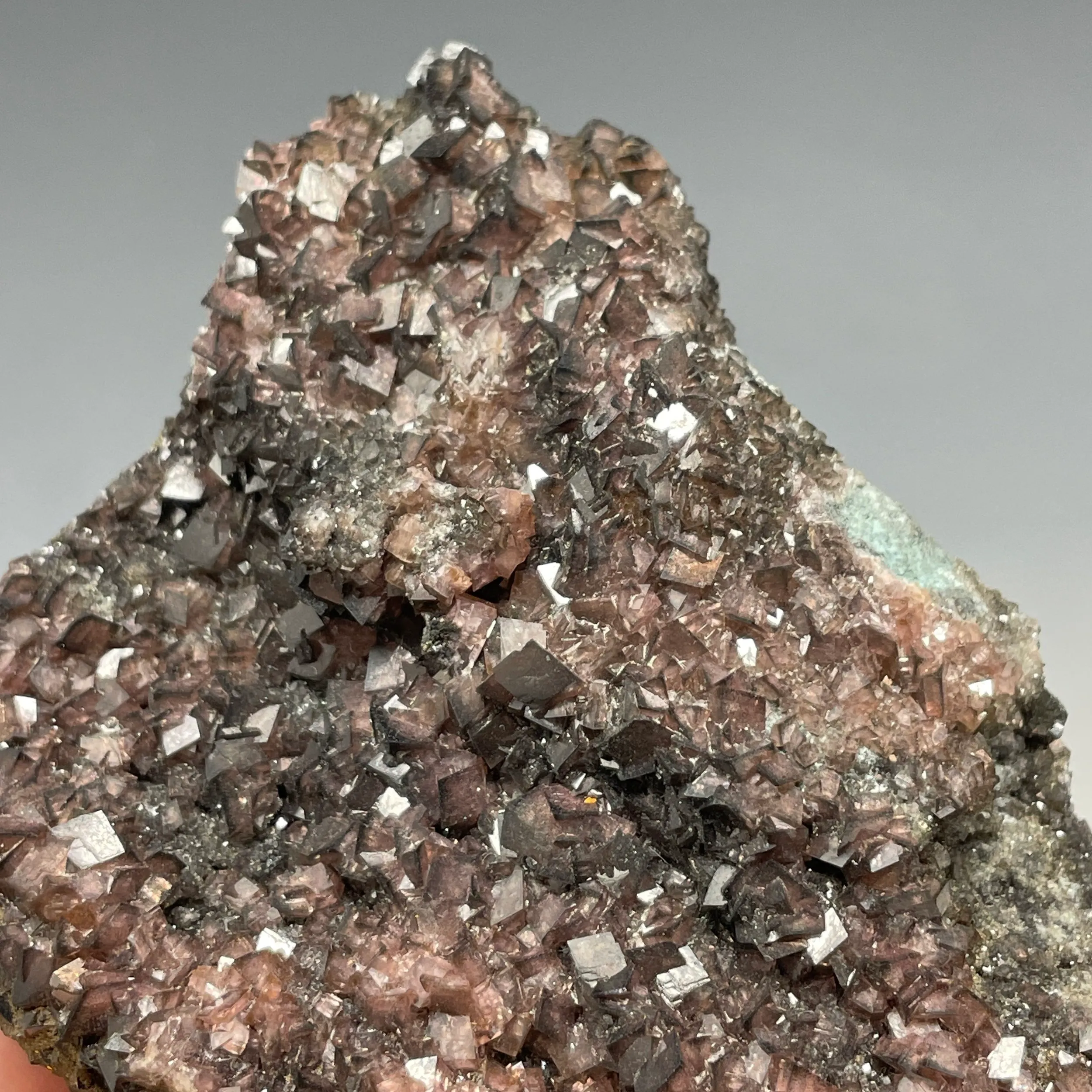 Manganoan Smithsonite on Sulfides - image 2