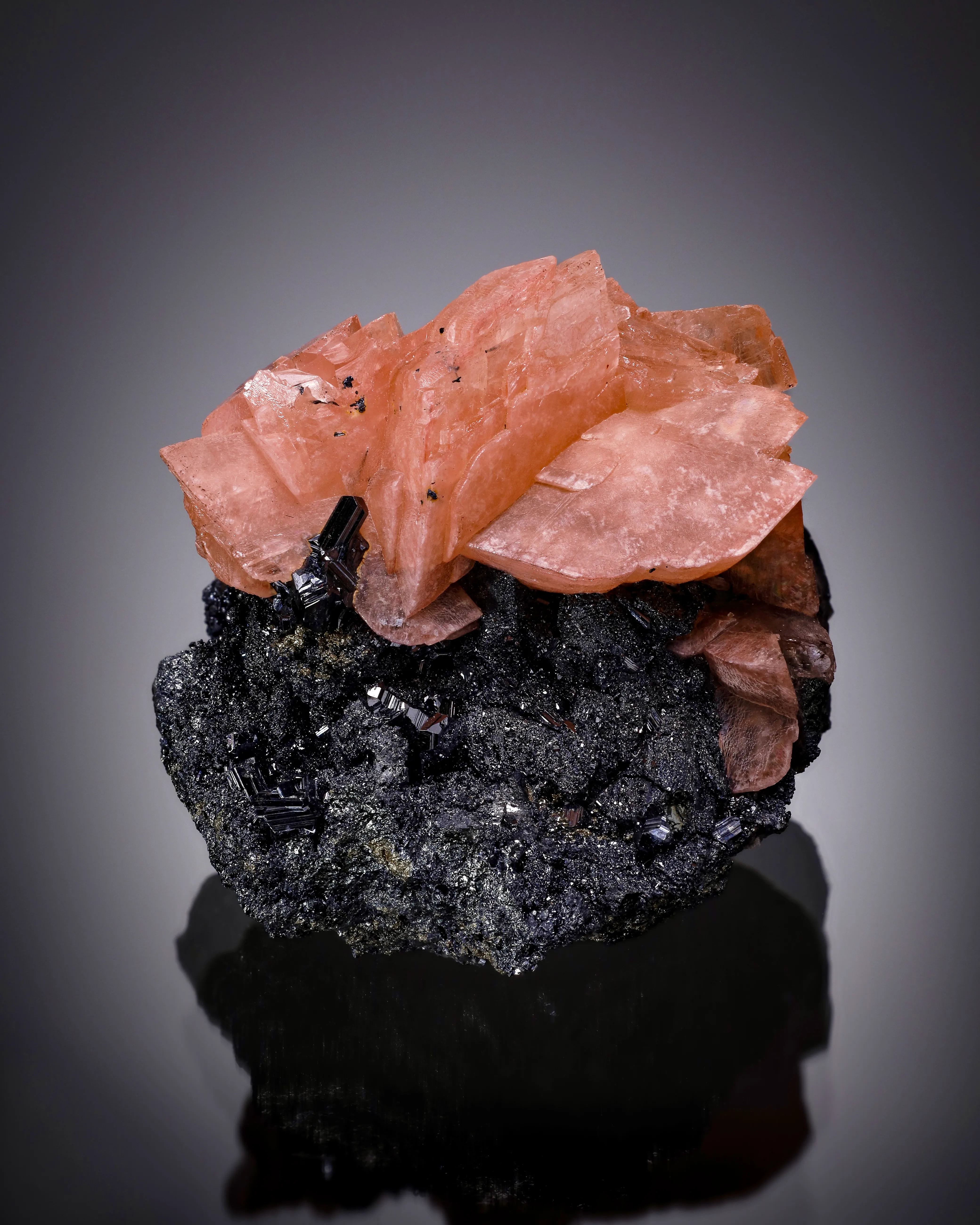 Manganoan Smithsonite  with  Chalcocite - image 1