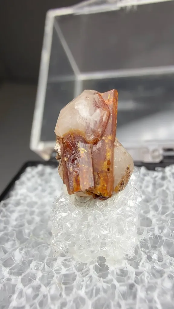 Manganoneptunite - image 2