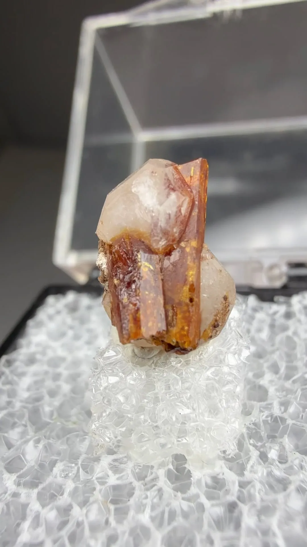 Manganoneptunite - image 2