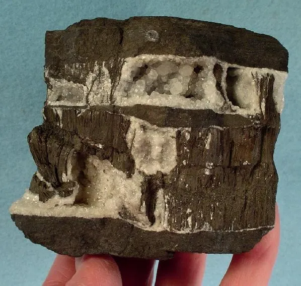 Manjiroite, Todorokite, Calcite image