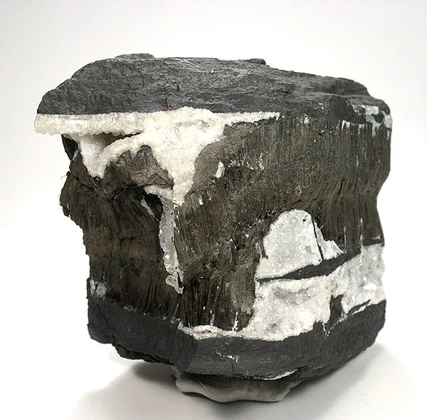 Manjiroite, Todorokite, Calcite image