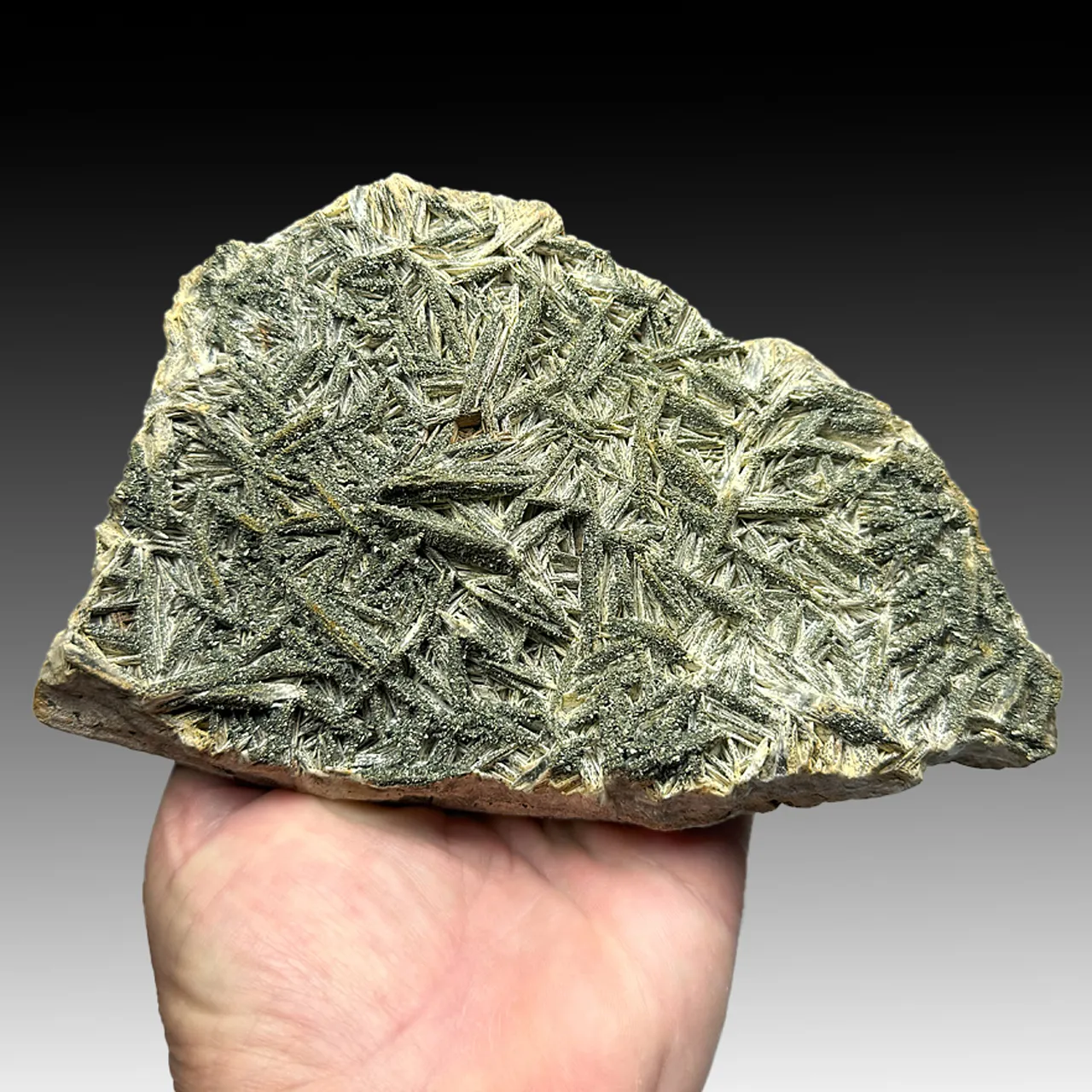 Marcasite on Barite - image 1