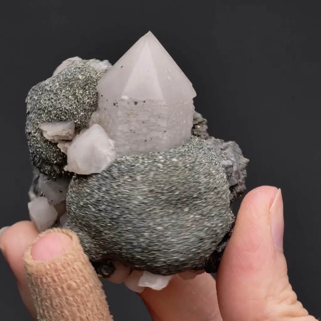 Marcasite on Quartz - image 2