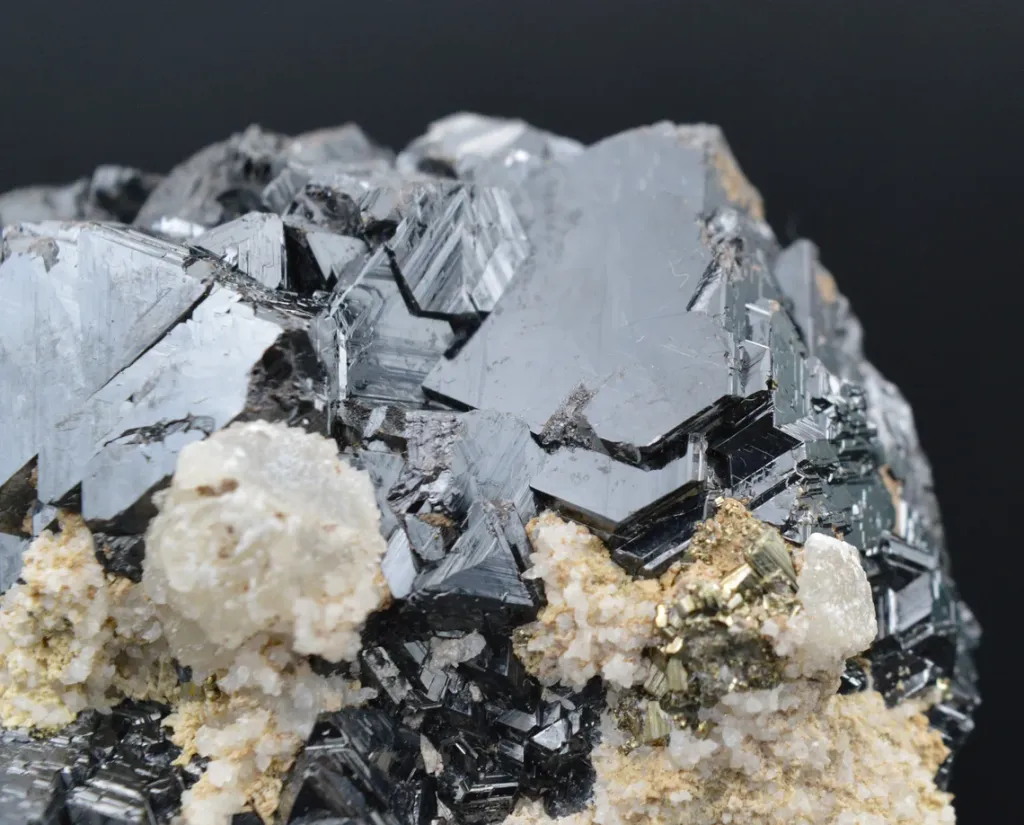 Marmatite pyrite quartz - 300 grams - Santa Eulalia, Mun. from Aquiles Serdan, Chihuahua, Mexico - image 4