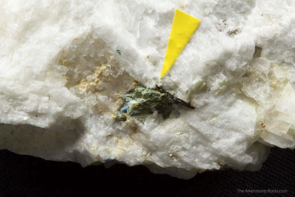 Matioliite (type locality) with Crandallite and Gormanite on Albite image