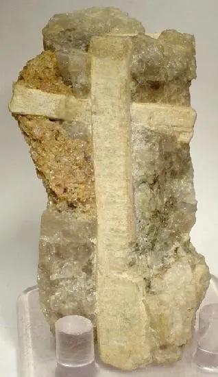 Meionite, Quartz image