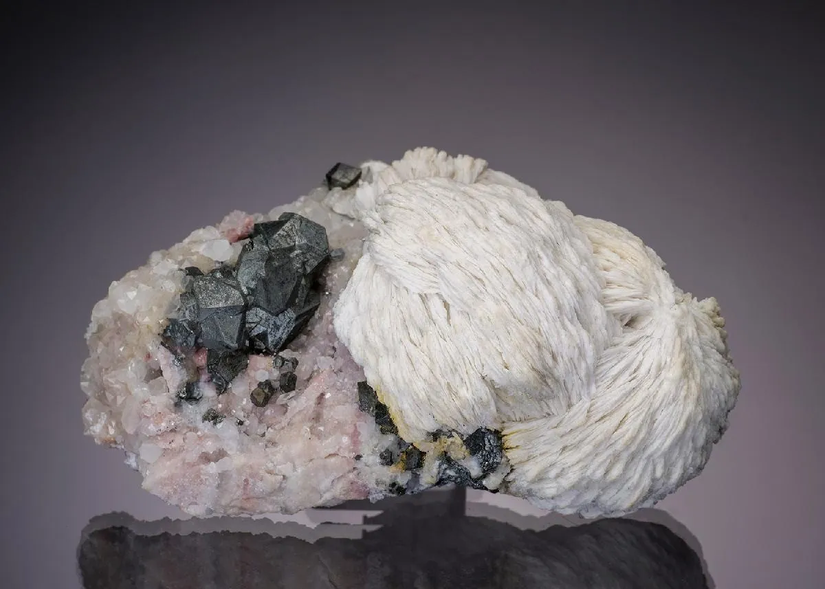 MERCURIAN Tetrahedrite (SCHWAZITE) with Baryte - image 1