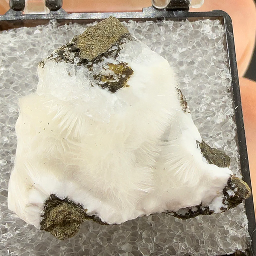 Mesolite image
