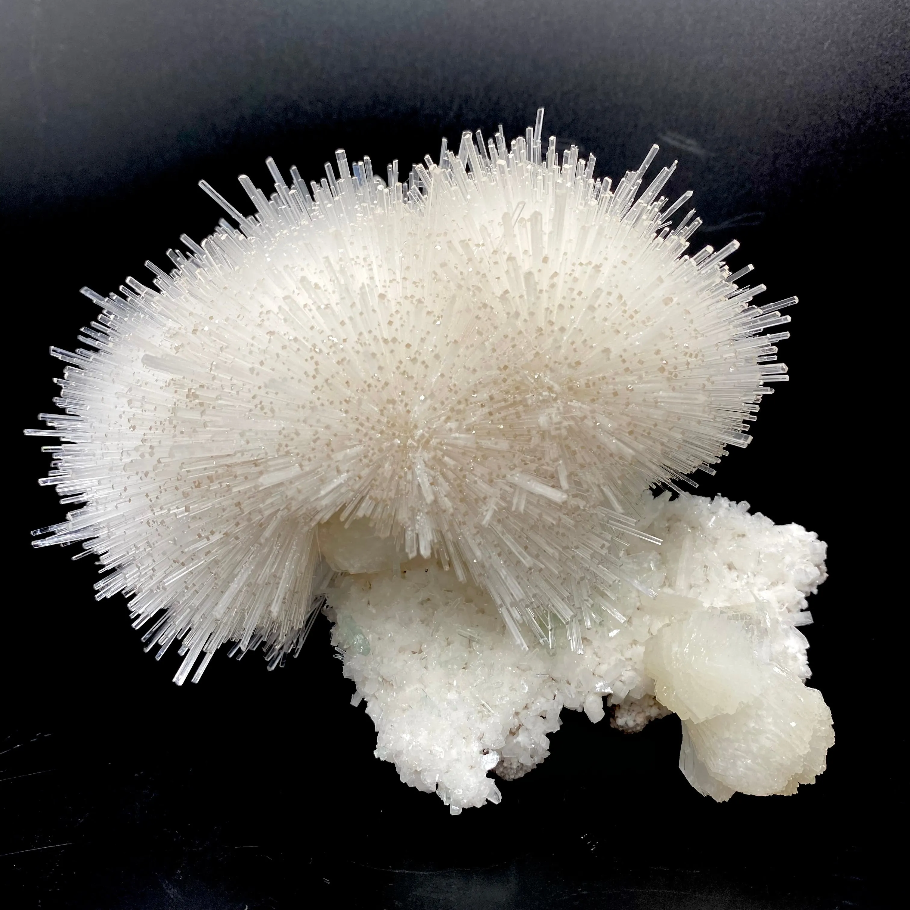 Mesolite, Apophyllite, Stilbite on Mordenite - Natural Mineral Specimen - image 4