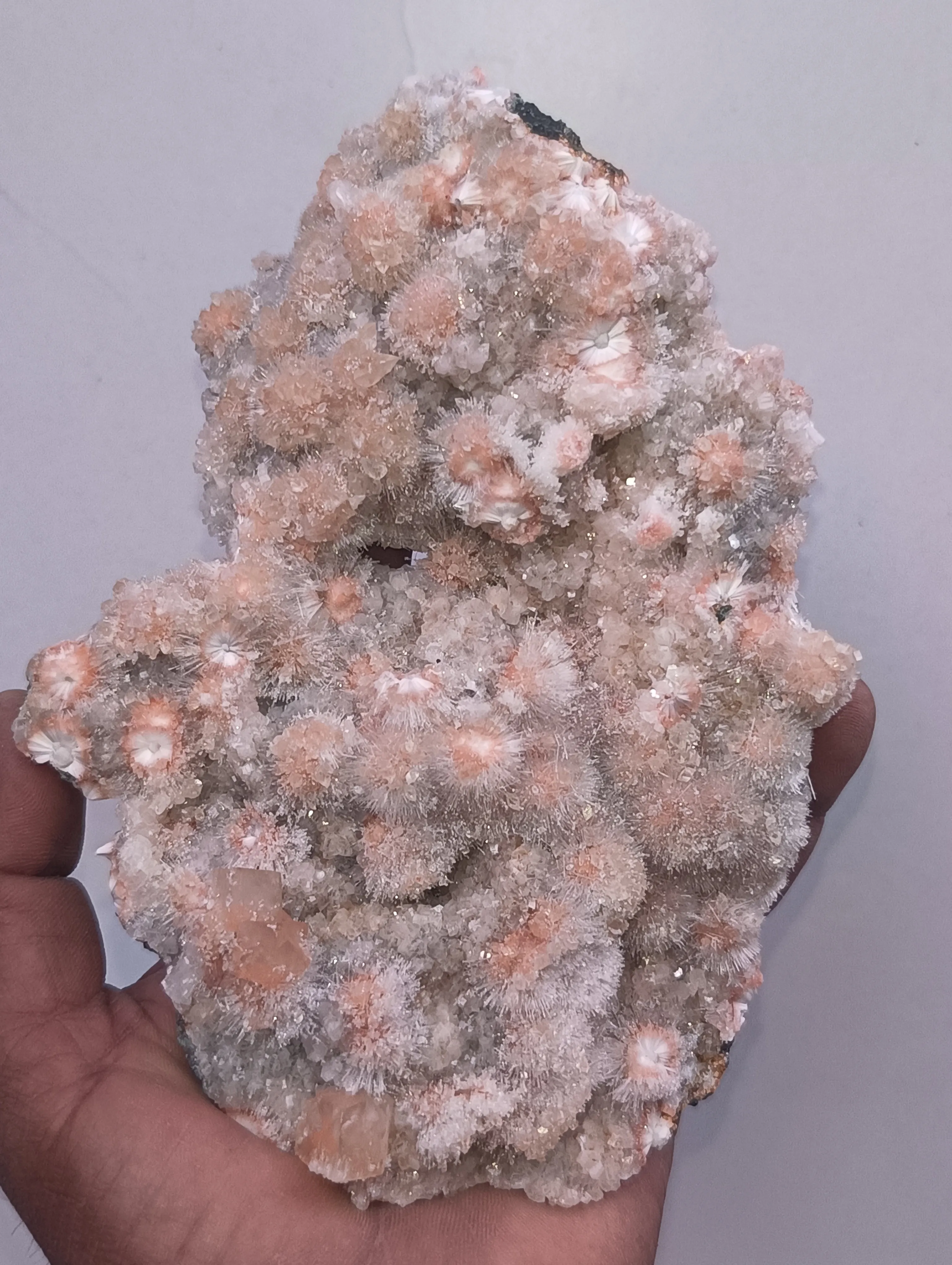 Mesolite calcite - image 6