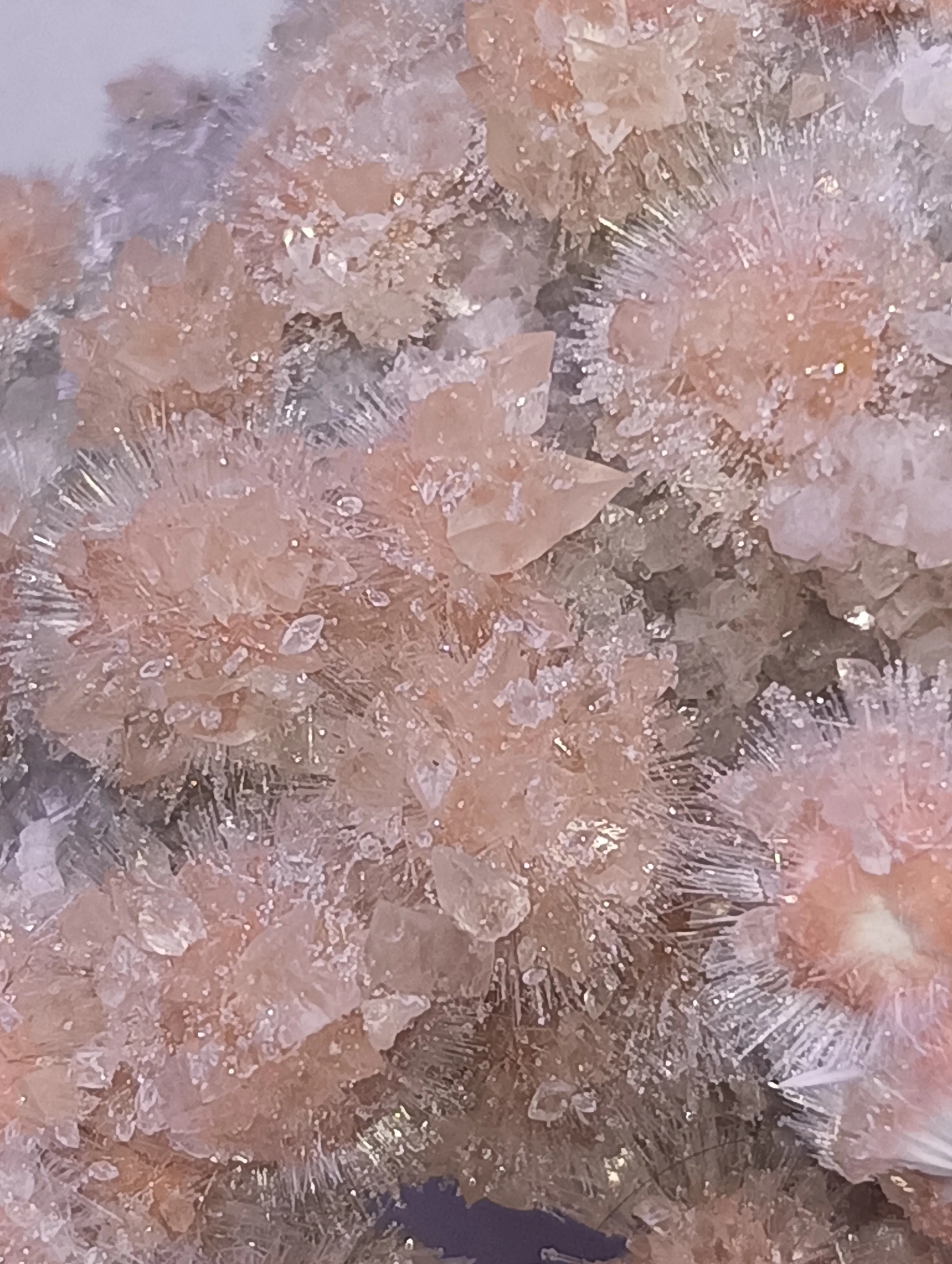 Mesolite calcite - image 1