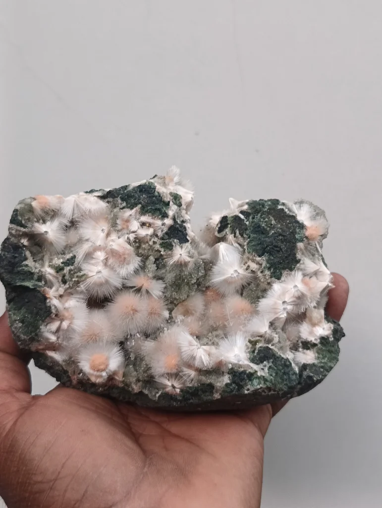 Mesolite from Deshgaon, Madhya Pradesh, India image