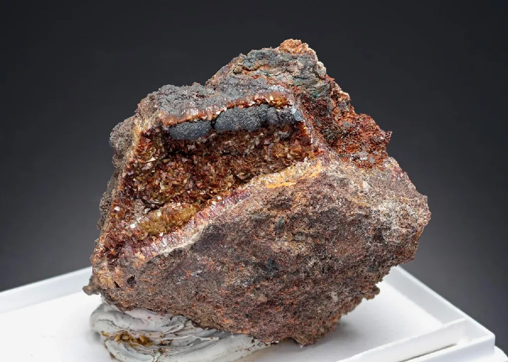 METACINNABAR with Siderite and NATIVE Mercury image