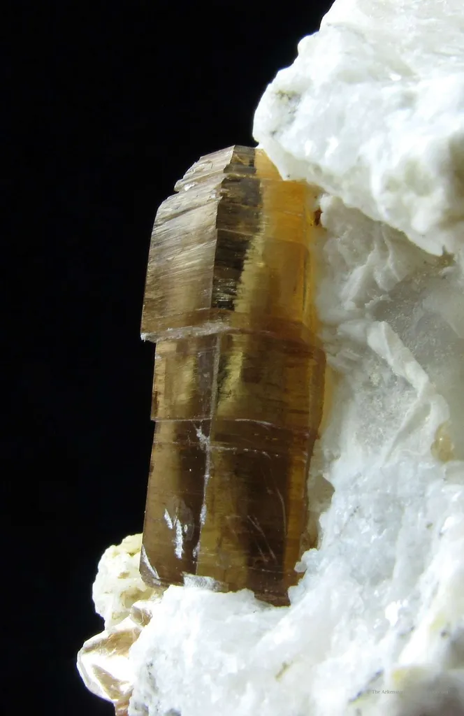 Mica Var. Phlogopite image