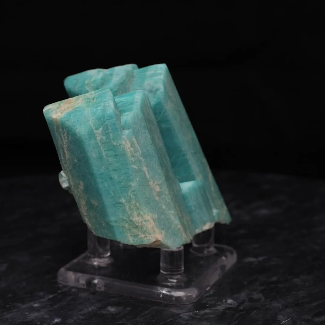 Microcline v. Amazonite - image 2