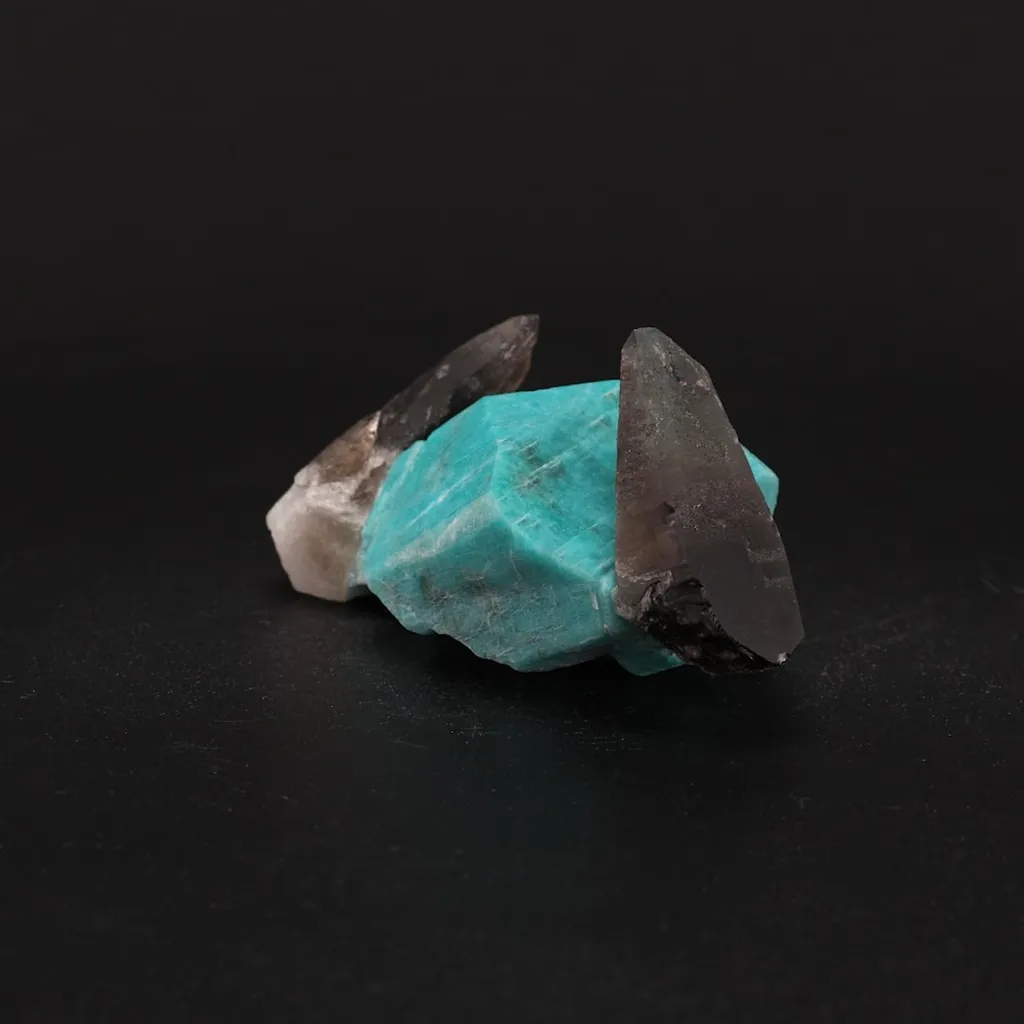 Microcline v. Amazonite Quartz v. Smoky - image 2