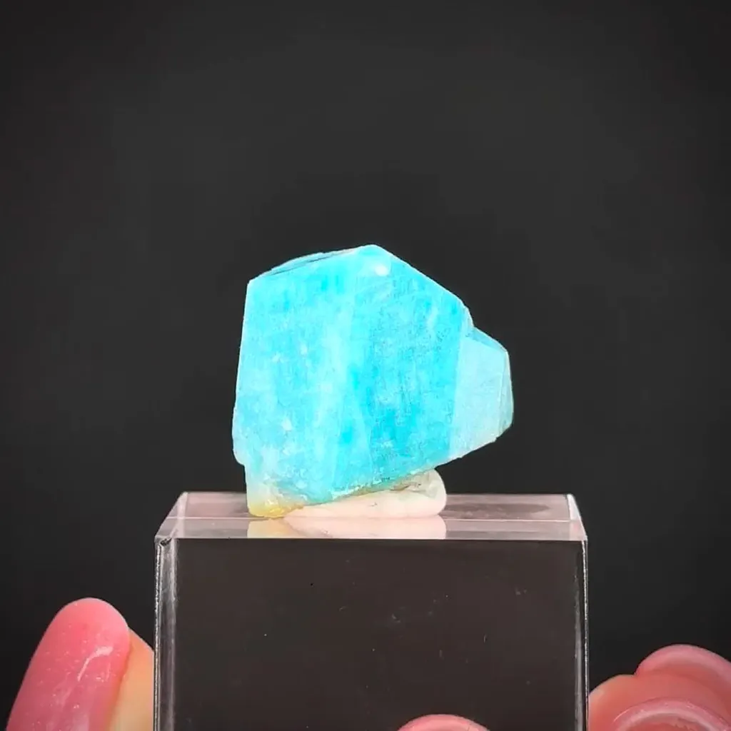 Microcline var. Amazonite image