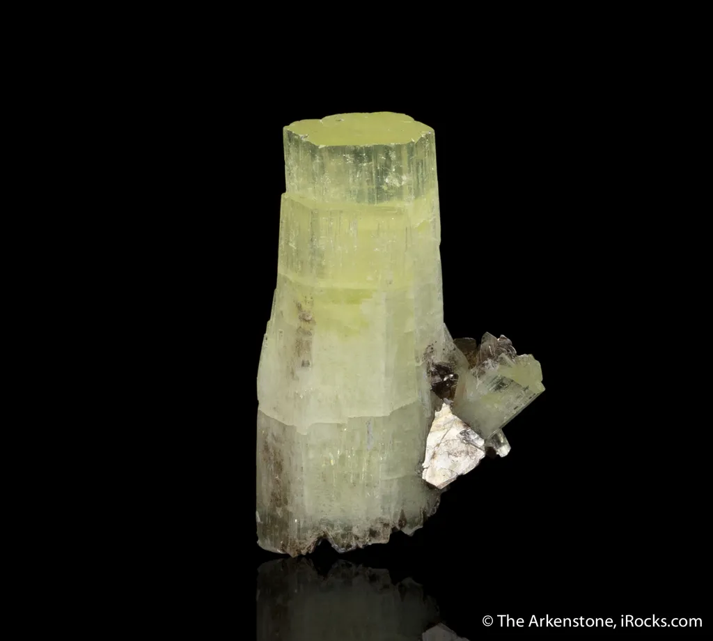 Milarite (huge crystal) image