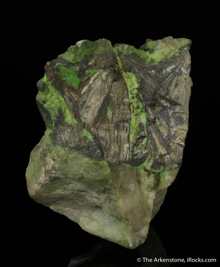 Millerite, Gaspeite, Annabergite - image 3