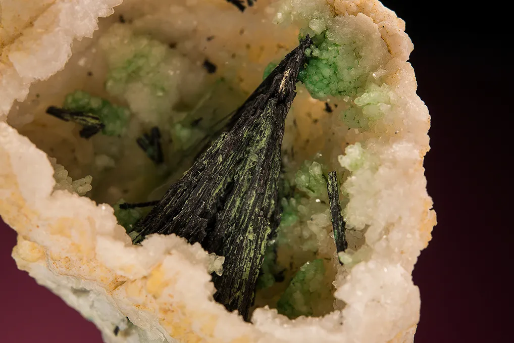 Millerite on Quartz - image 2