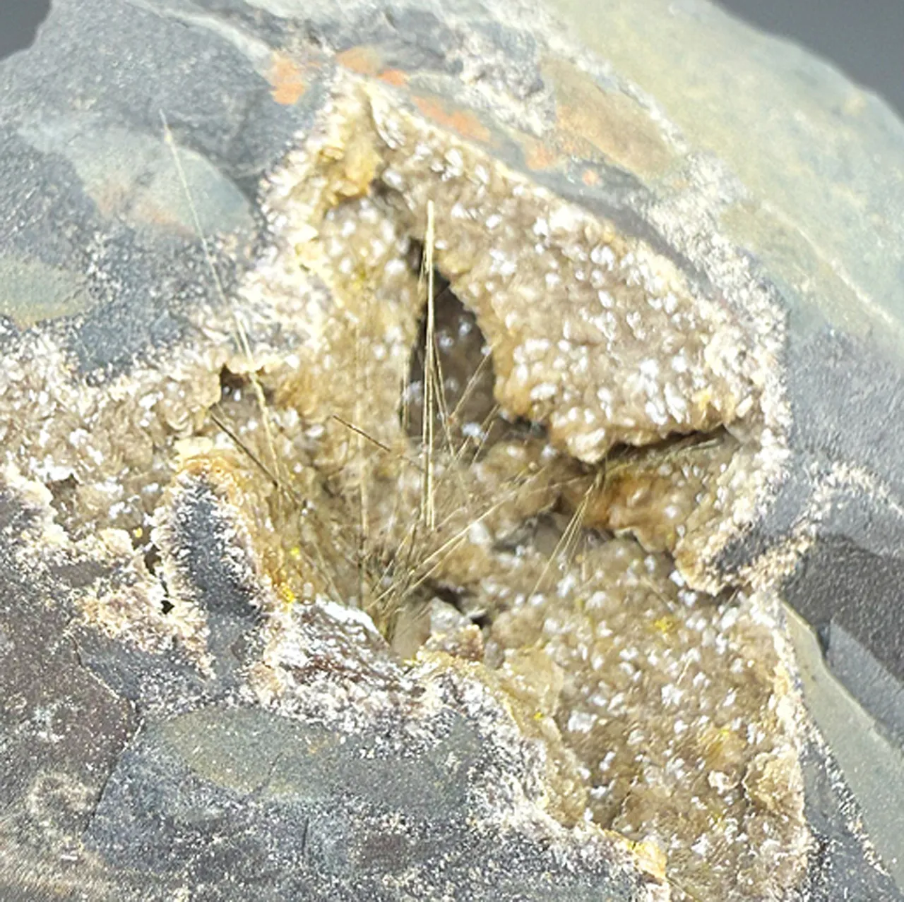 Millerite on Siderite - image 1