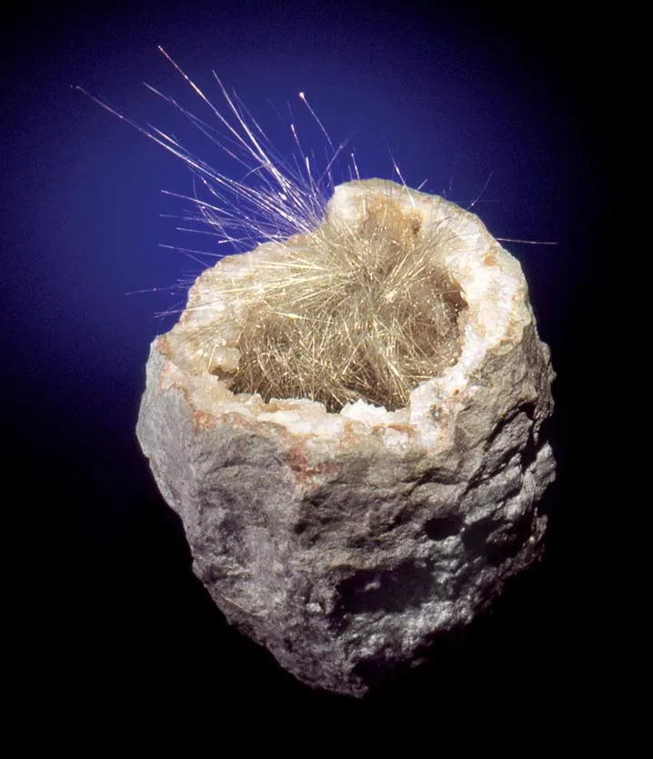 Millerite, Quartz - image 1