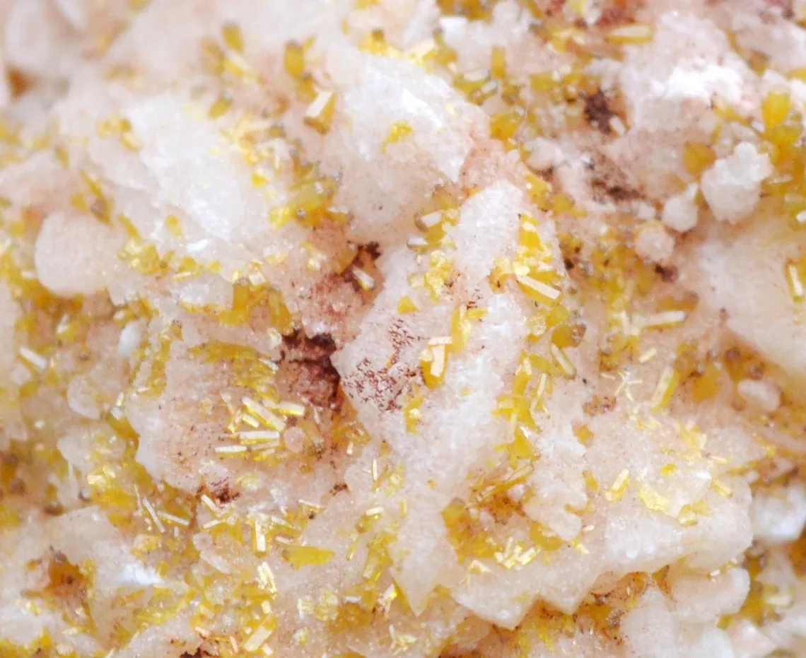 Mimetite & Calcite - 465 grams - Potosí Mine, Santa Eulalia Mining District, Chihuahua, Mexico - image 5