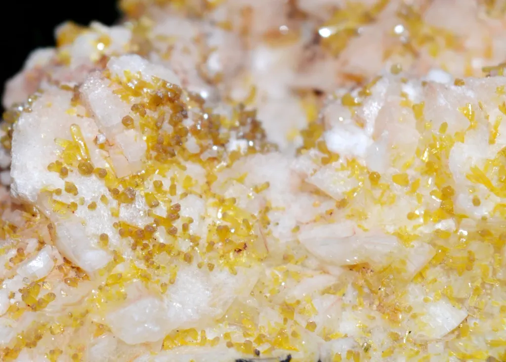 Mimetite & Calcite - 465 grams - Potosí Mine, Santa Eulalia Mining District, Chihuahua, Mexico - image 6