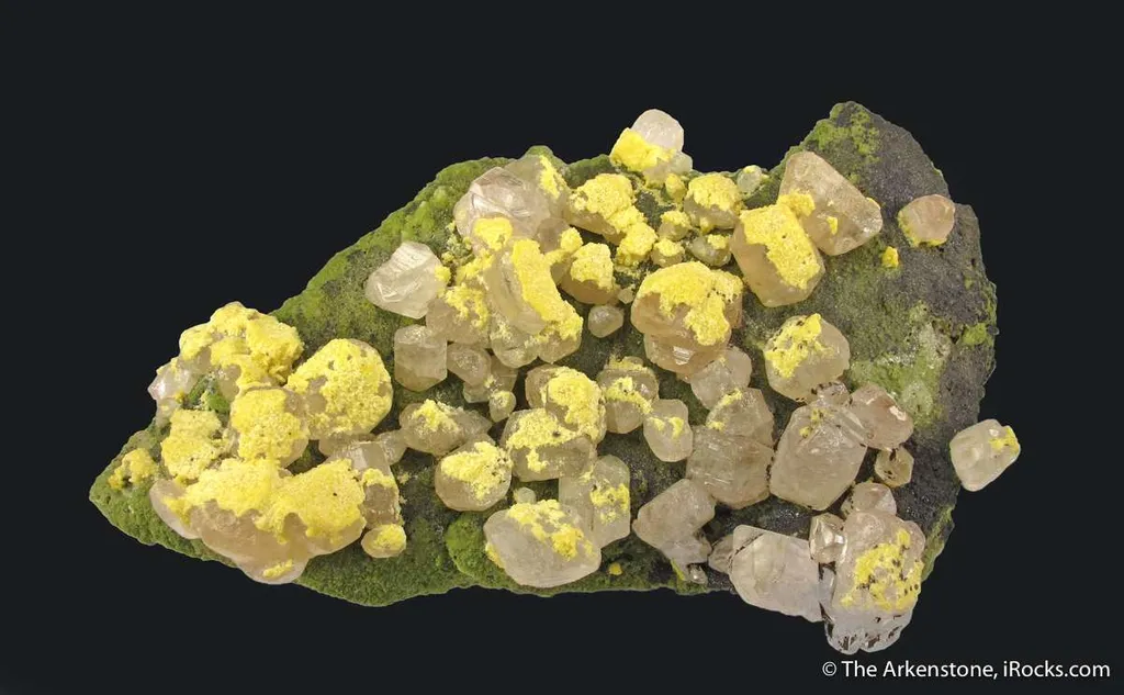 Mimetite, Cerussite, Mottramite, Calcite image