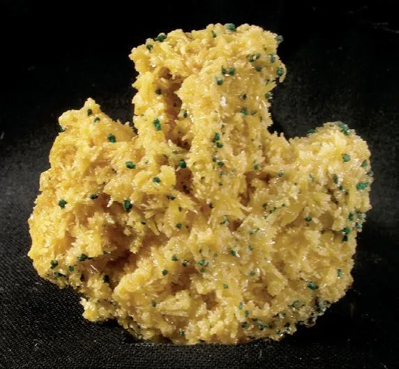 Mimetite, Malachite pseudomorph after Cerussite twin image