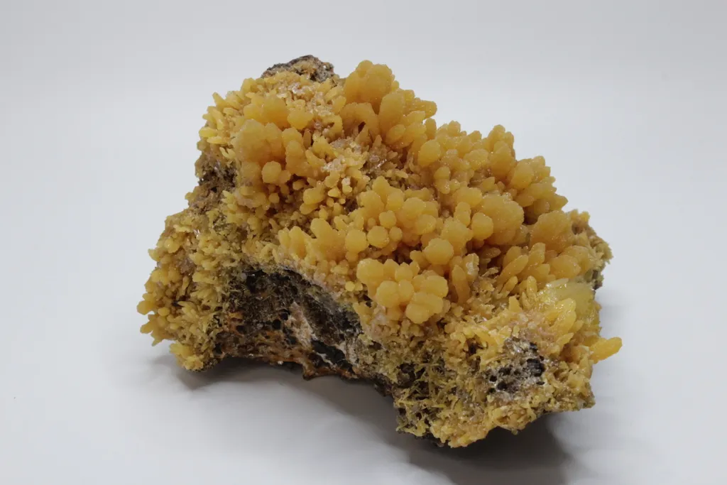 Mimetite on matrix - image 4