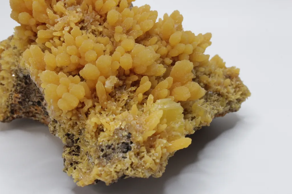 Mimetite on matrix - image 2