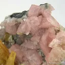 Mimetite on Smithsonite - image 3