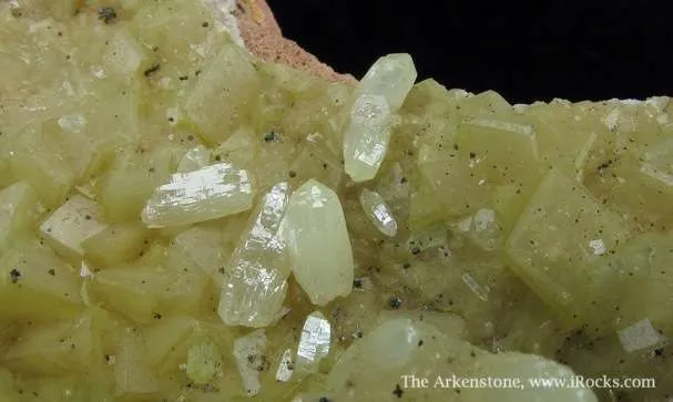Mimetite on Smithsonite With Duftite - image 4