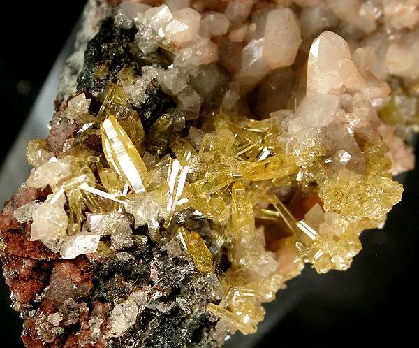 Mimetite, Quartz - image 2