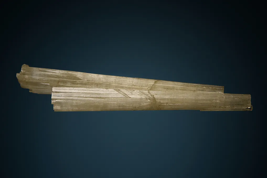 Mimetite (repaired) - image 3
