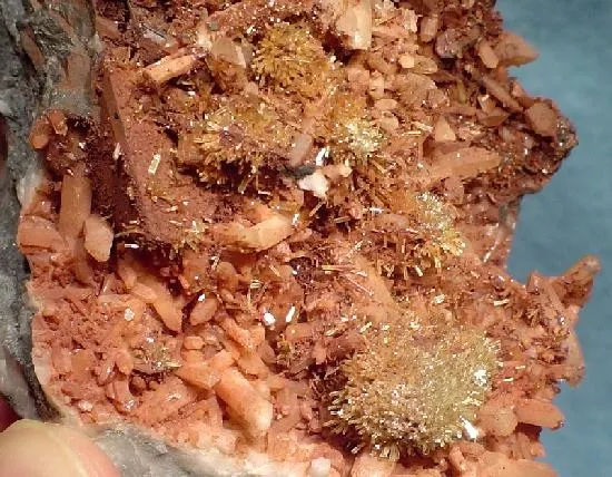 Mimetite, Tennantite, Quartz - image 2