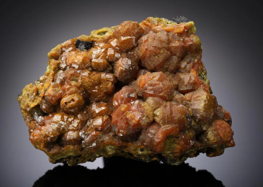 Mimetite var. CAMPYLITE image