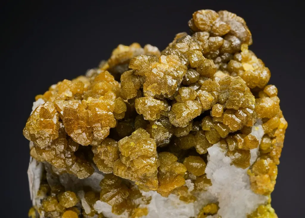 Mimetite var. CAMPYLITE image